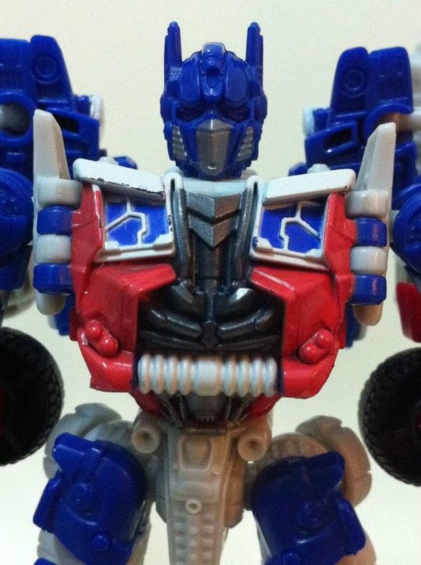 Transformers Dark Of The Moon Voyager Translucent Optimus Prime  (13 of 19)